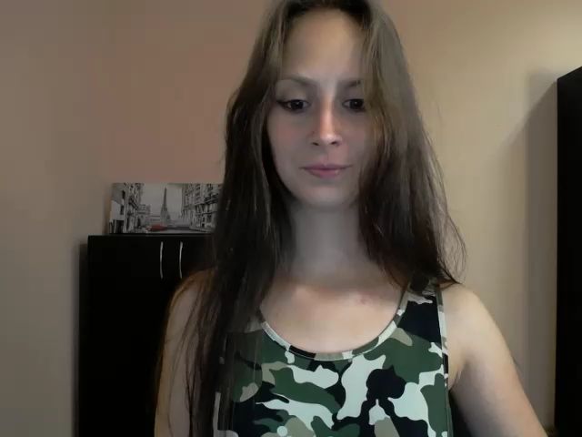 Live sex webcam photo for CuddliesNikki #254326595