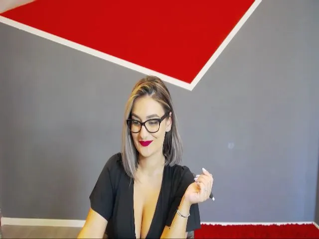 Live sex webcam photo for SecretAmber #256901717