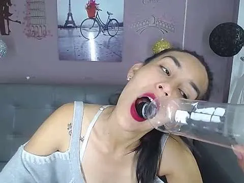 Live sex webcam photo for Danna_alicius #244792084