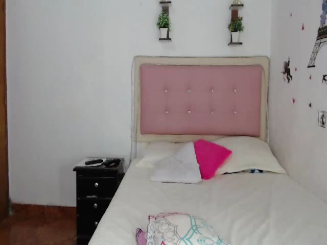 Live sex webcam photo for Maryalelove #265001911