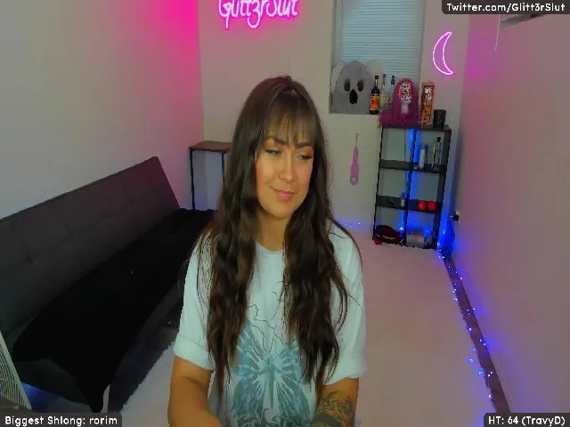 Live sex webcam photo for Glitt3rSlut #263977033