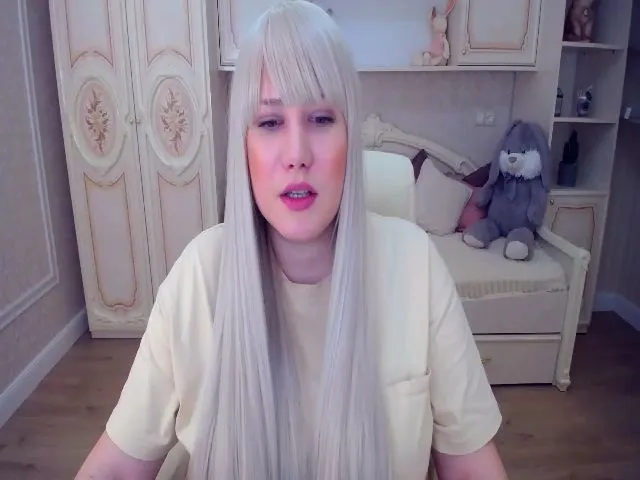 Live sex webcam photo for VeritableGirl #254066314