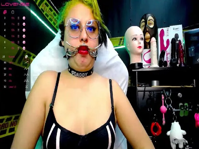 Live sex webcam photo for Rubi_slave #260578195