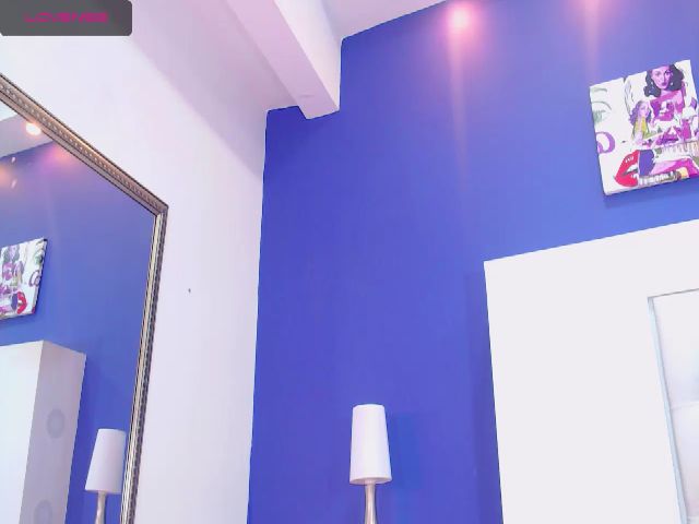 Live sex webcam photo for Scarlett_1801 #259634438