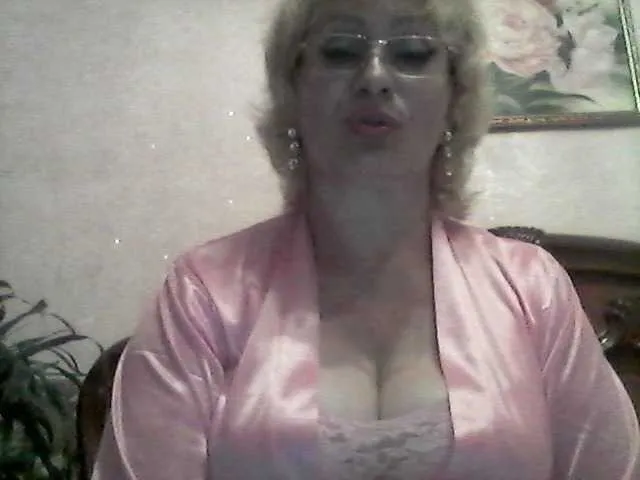 Live sex webcam photo for Ur-Mami #253507759