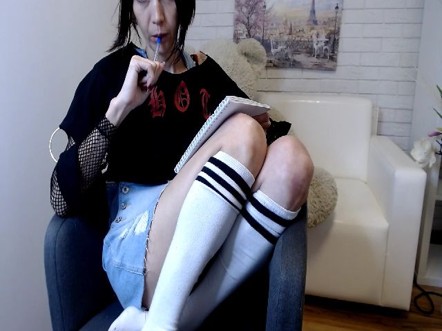 Live sex webcam photo for NicoleDevlin #264898910