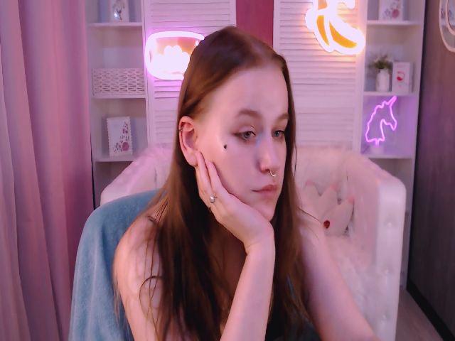 Live sex webcam photo for LynneDawson #261682805