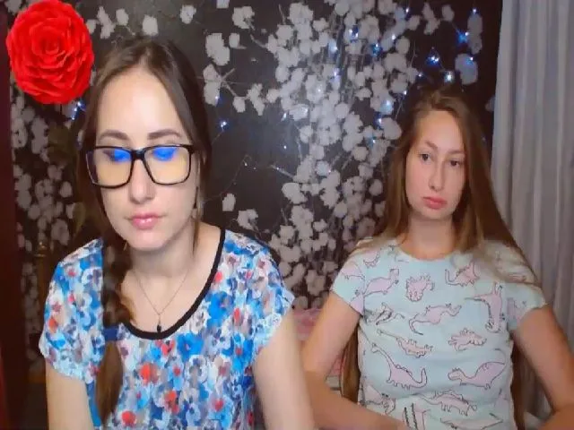 Live sex webcam photo for Nilla_Chim__ #265457782