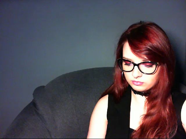 Live sex webcam photo for VirginLuna18 #260857216