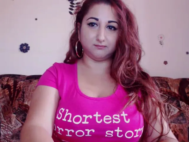Live sex webcam photo for KinkyMyax #253714196