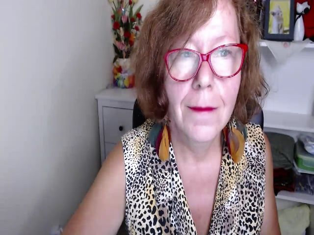 Live sex webcam photo for Adele_69 #259195583