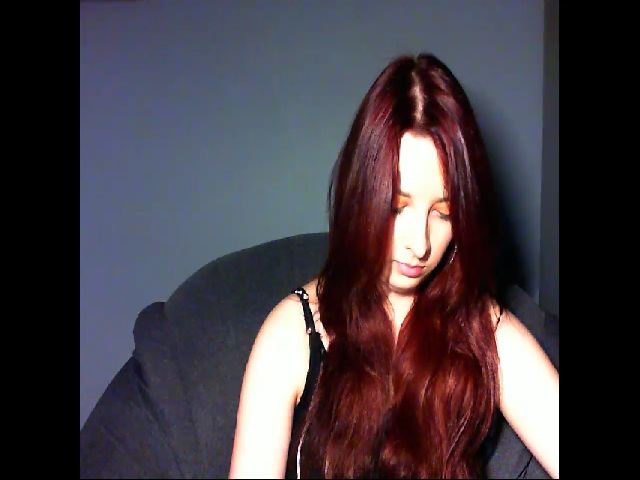 Live sex webcam photo for VirginLuna18 #253523376