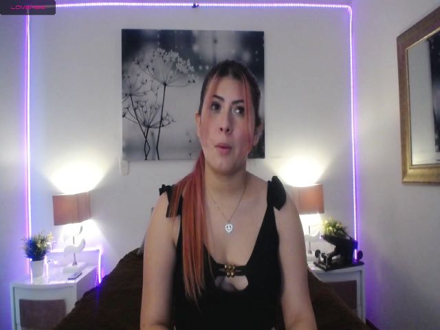 Live sex webcam photo for NicolSaenz #254801981