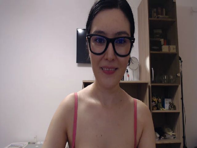 Live sex webcam photo for TheMorrigan_ #253903491