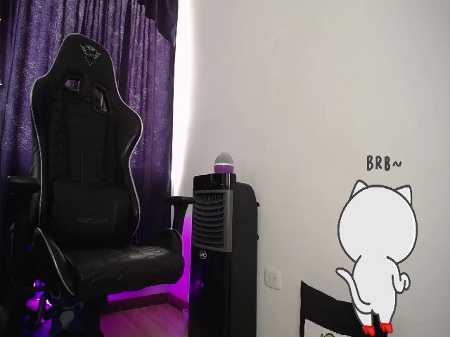 Live sex webcam photo for BiancaMiller #260077609