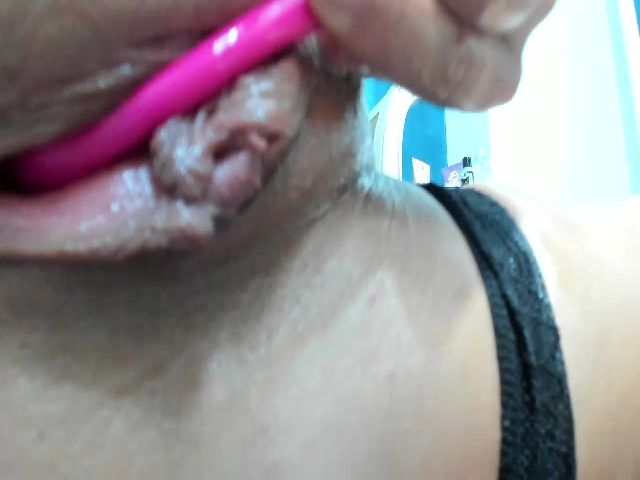 Live sex webcam photo for MayaHelen #263035178