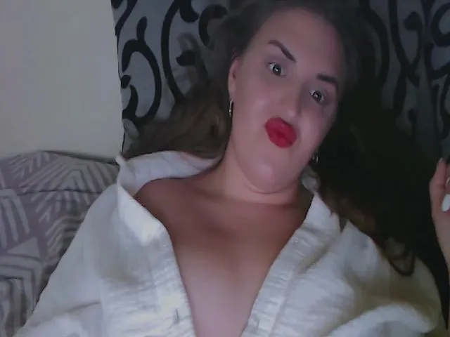 Live sex webcam photo for kitty_Mi_ #264573323