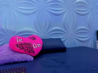 Live sex webcam photo for Megan-Rousse #240615712