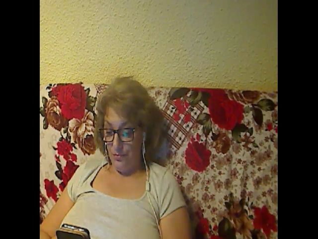 Live sex webcam photo for LovelyGinny #257883018