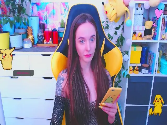 Live sex webcam photo for JinjerMoon #253762302