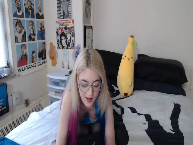 Live sex webcam photo for AnnaTame #264490779