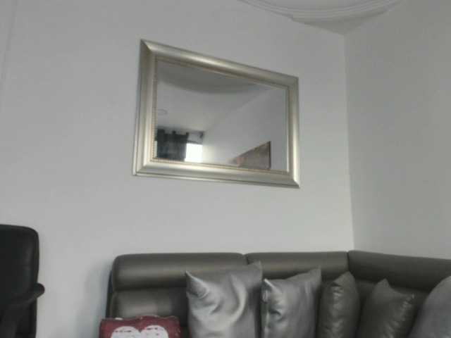 Live sex webcam photo for KellyBrooke #241145411