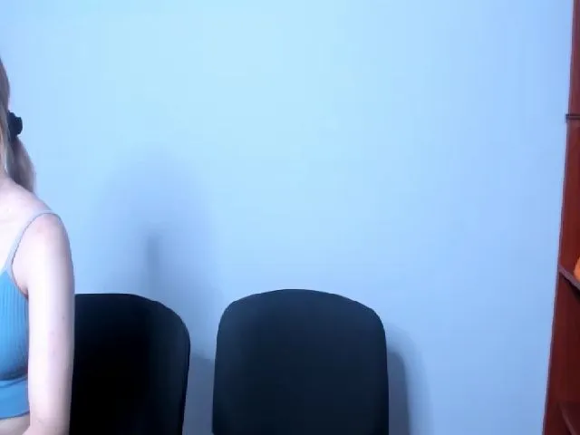 Live sex webcam photo for YourMissMasha #255267246