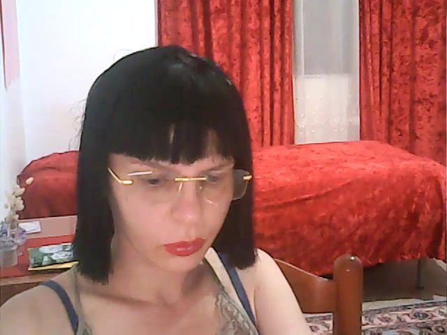 Live sex webcam photo for araartist #253558411