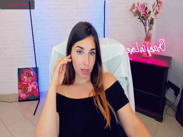 Live sex webcam photo for AnastashaGray #256804349