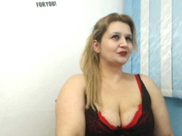 Live sex webcam photo for RoseBBW #241018424