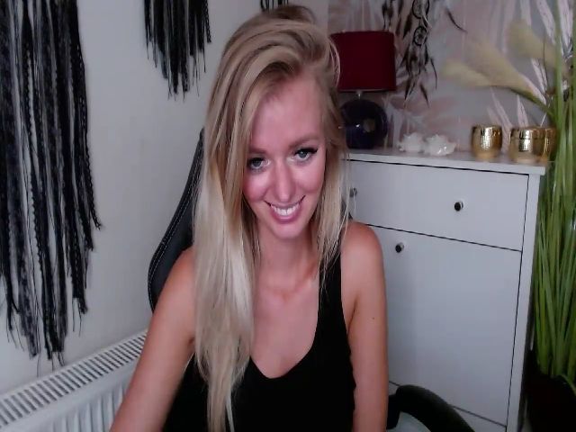 Live sex webcam photo for Time4VALERIE #264321476