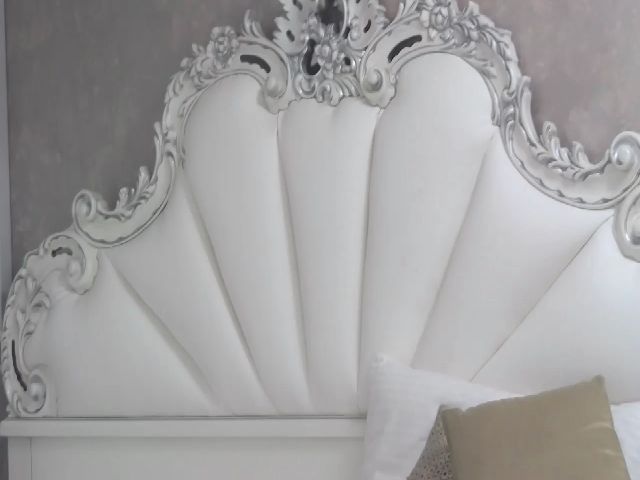 Live sex webcam photo for SoffyyHot #263315362