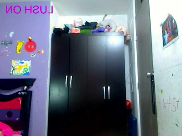 Live sex webcam photo for ComeFuckMe18 #252041948