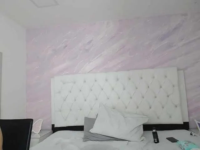 Live sex webcam photo for Karinapuerta #241529491