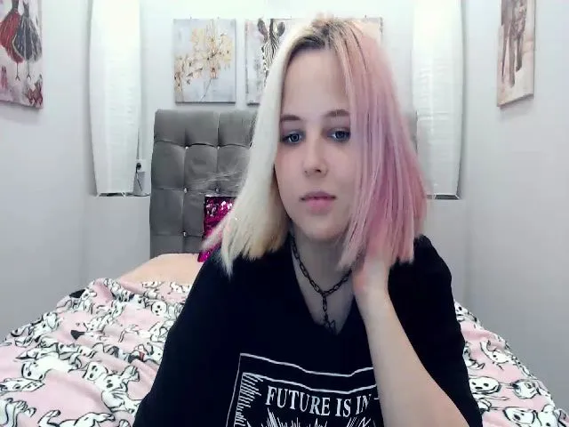 Live sex webcam photo for Helokit #255967070