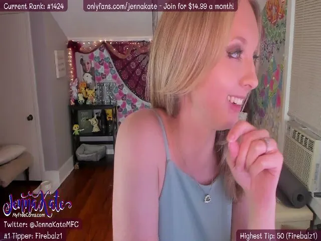 Live sex webcam photo for JennaKate #254682613
