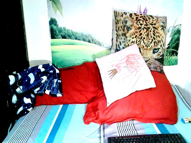 Live sex webcam photo for IndianKatz #261804503