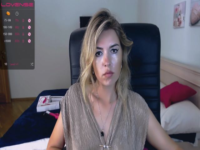 Live sex webcam photo for Alana_Kelly #254233367