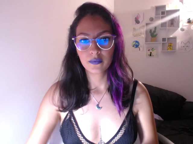 Live sex webcam photo for violettmoon #240900237