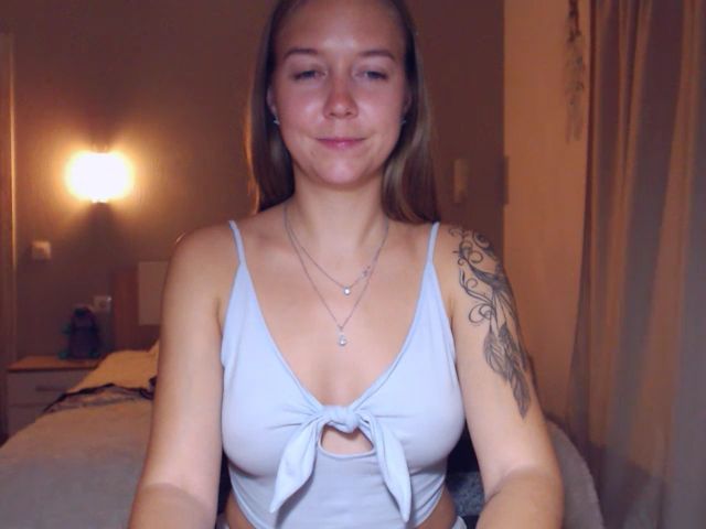 Live sex webcam photo for SylviaOneill #257785171