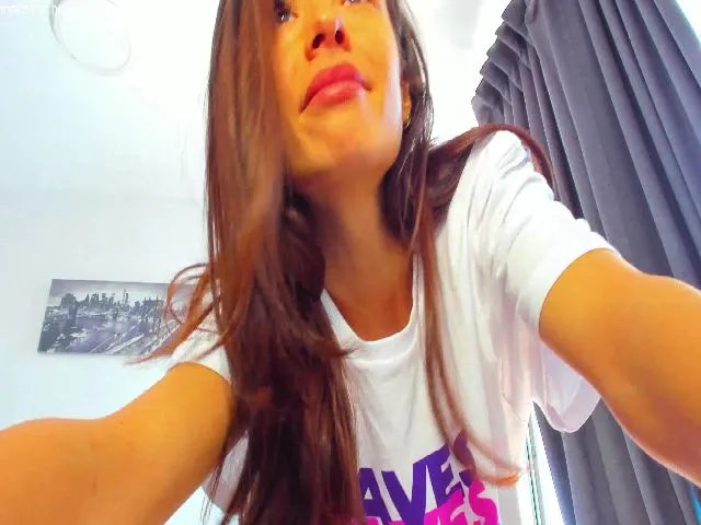 Live sex webcam photo for Roses_dream #254741660