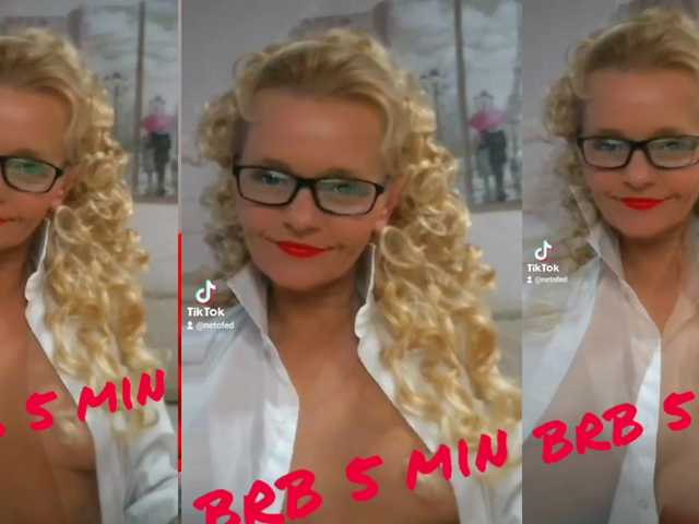 Live sex webcam photo for ChristieRoses #246239544