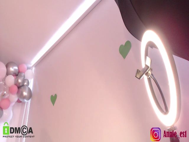 Live sex webcam photo for Annie_es #255372340