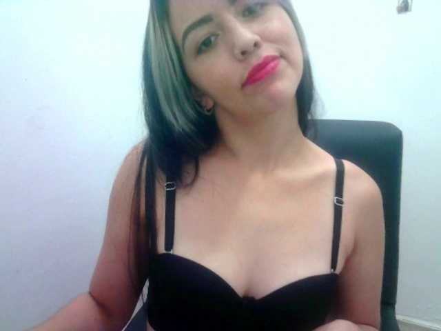 Live sex webcam photo for meganhot21 #241293966