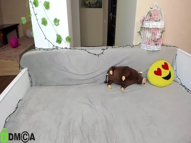 Live sex webcam photo for DevannaBRB #264918497