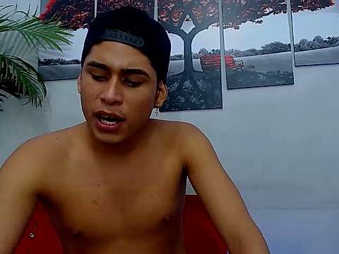 Live sex webcam photo for Room_Boy_Hot #244851043
