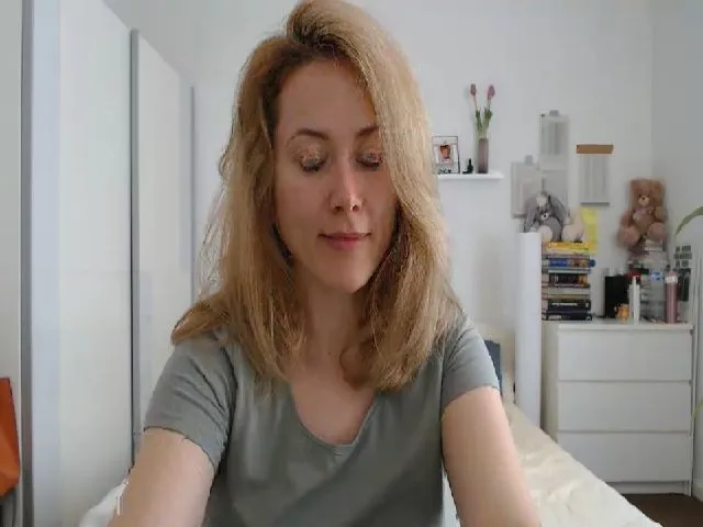 Live sex webcam photo for TessaPerf #260607368