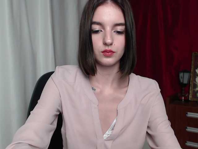 Live sex webcam photo for -LadyLUCK- #254560183