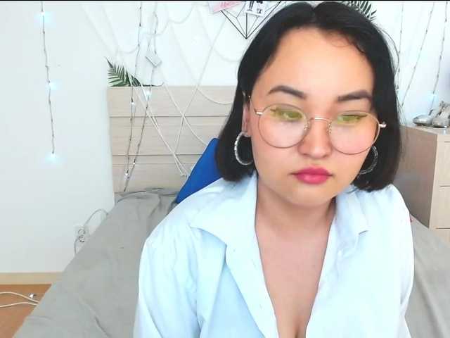 Live sex webcam photo for YunNana #246475595