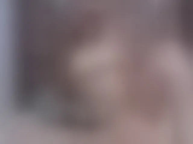 Live sex webcam photo for GreenBlondie #264042285